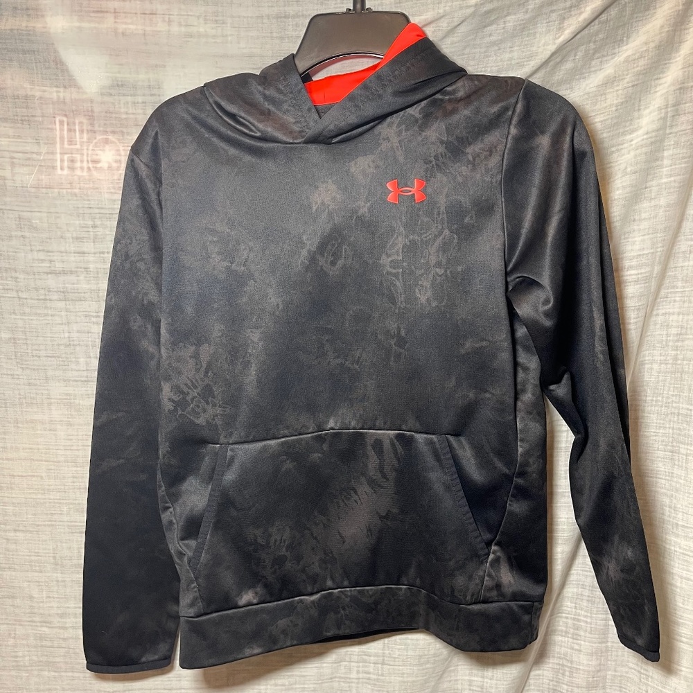 Under Armor Boys Hoodie. Black and Red/Orange. Kangaroo Pouch. Youth Large.